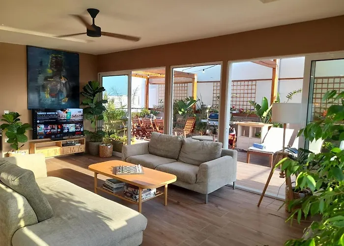 Chaniastay Penthouse Apartment
